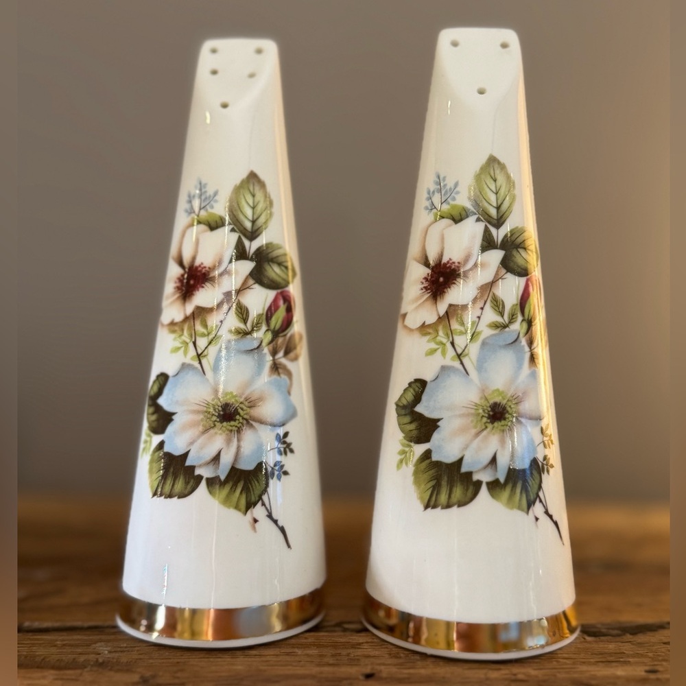 SOLD Salt & Pepper Shakers Vintage Royal Stuart  Floral England Wild Briar Rose